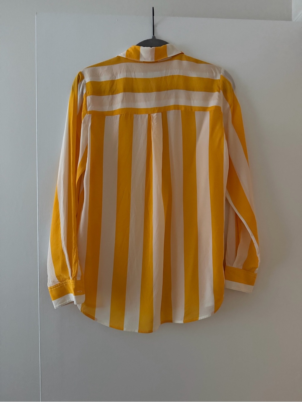 Boden Silk Striped Button Down US4 - Picture 2 of 5